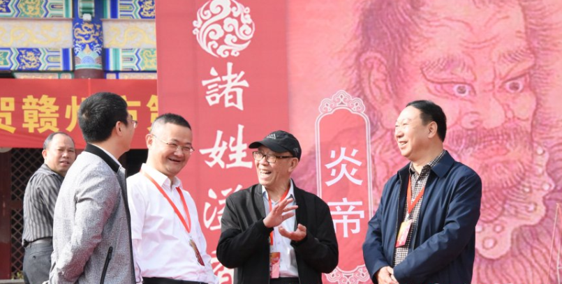 魏會(huì)長參加贛州曬譜節(jié)