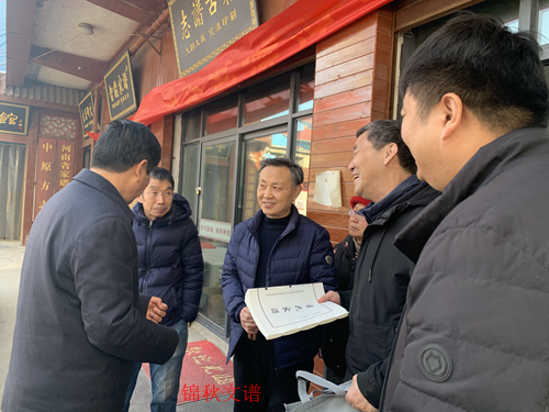 張編輯、馬老師、畫老師等人歡送陳氏宗親