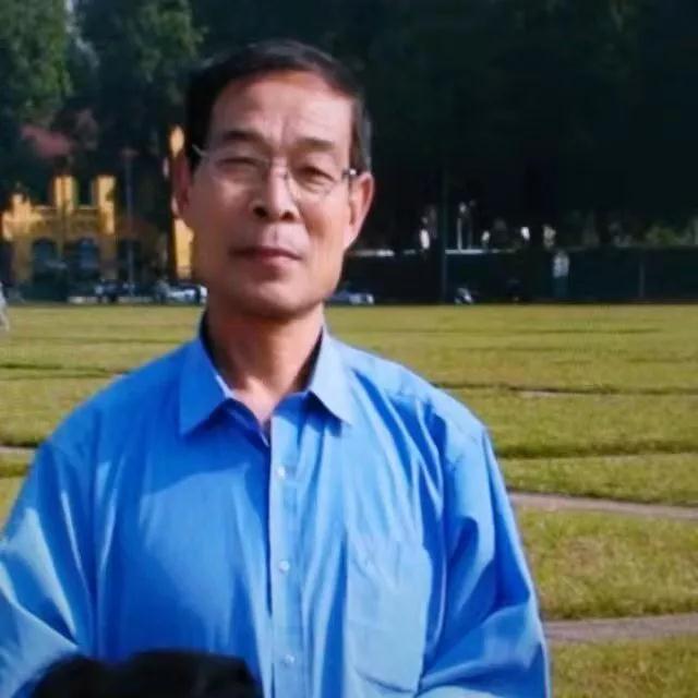 焦相山 南召焦氏家族聯(lián)誼會(huì)會(huì)長(zhǎng) 葉縣焦氏族譜總編審